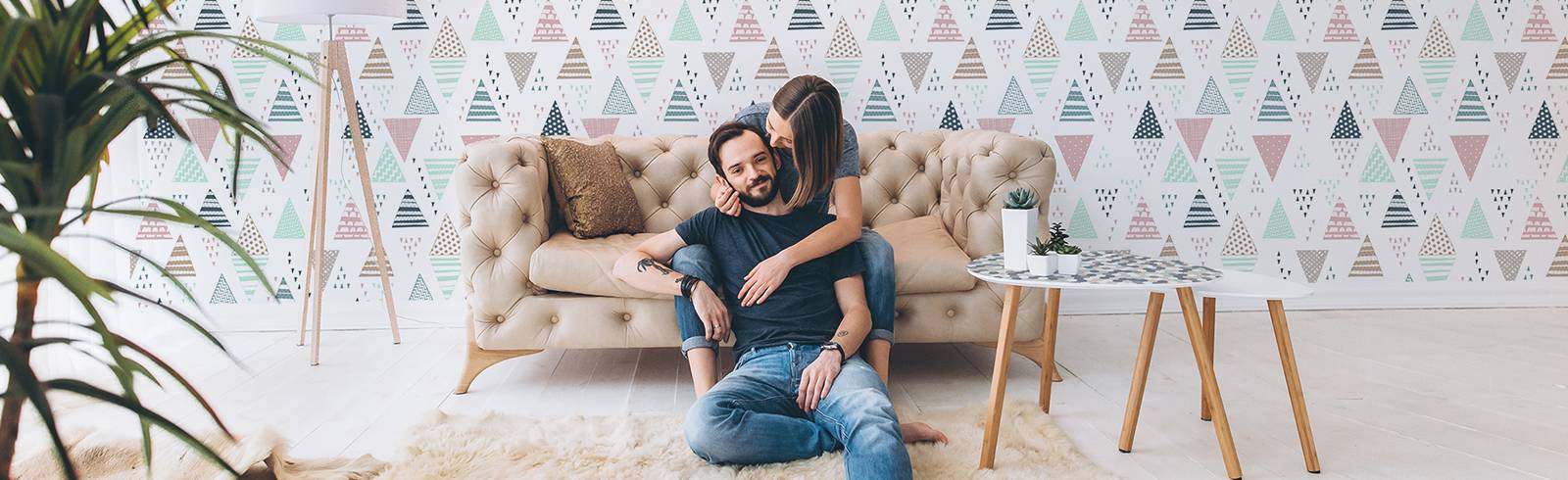 <div style="text-shadow: 0 0 7px #000;"><span style="font-size: 50%;display:block"></span>OLOHUONE</div>