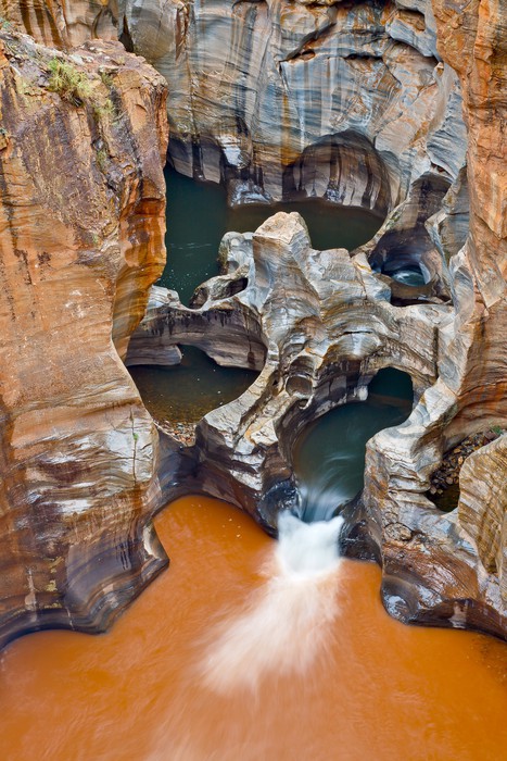 an investigation into the mpumalanga pothole an investigation into the mpumalanga pothole