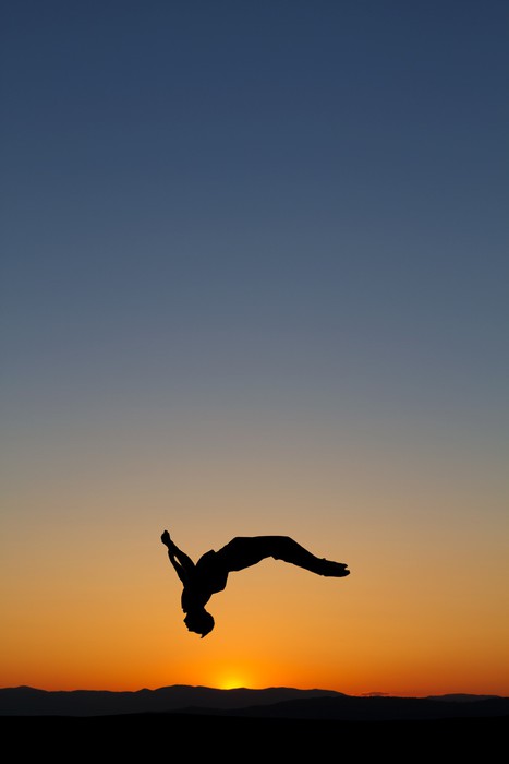 Young Man And Woman Practicing Parkour In The City Stock Photo - Download  Image Now - Free Running, Women, Backflipping - iStock