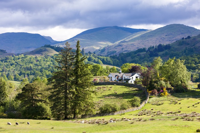 Fototapete Landschaft des Lake District, Cumbria, England • Pixers® Wir leben, um zu verändern Fototapete Landschaft des Lake District, Cumbria, England • Pixers® Wir leben, um zu verändern